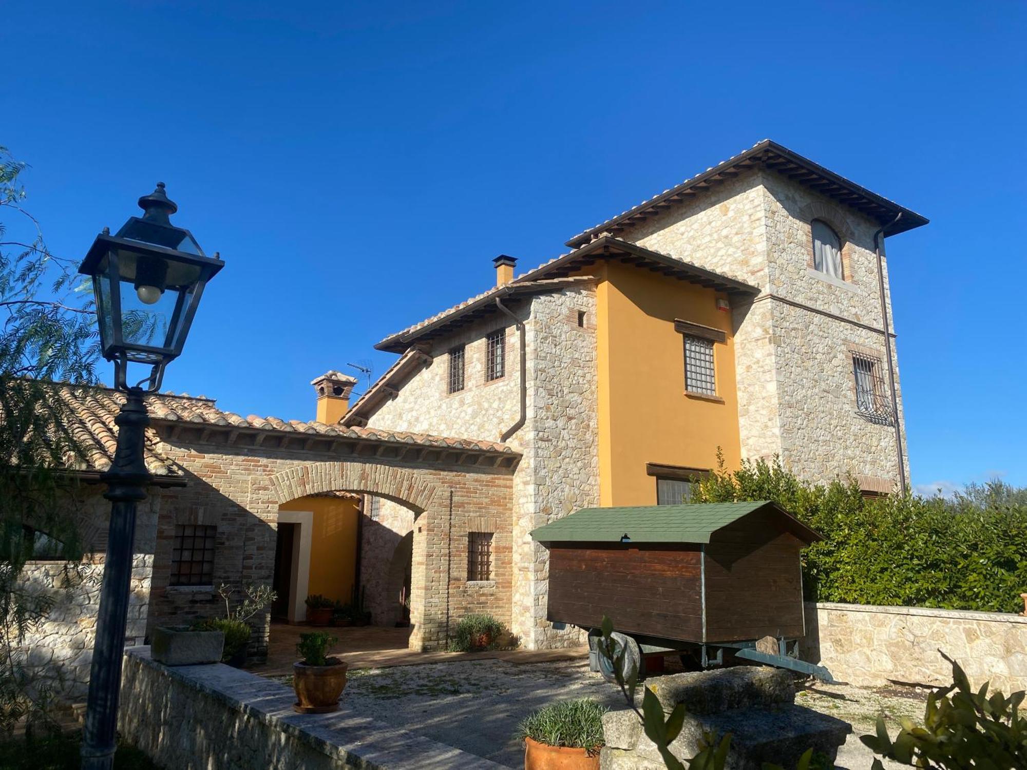 فيلا La Casa Di Betta Monte Campano المظهر الخارجي الصورة